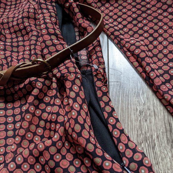 NWT (UK 8 / S) - ATMOSPHERE Surplice Retro Print Dress - Picture 9 of 14